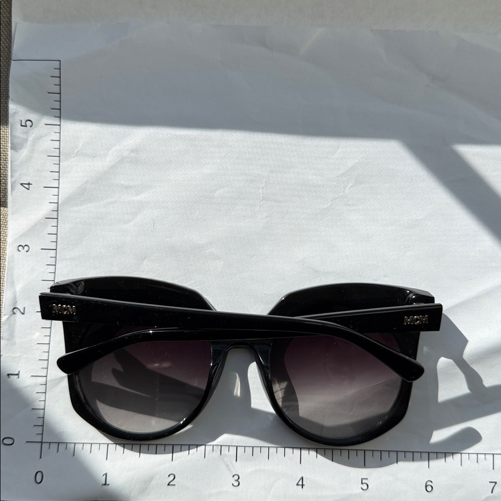 MCM NWT Authentic Women's Cat Eye 52mm Acetate Frame Sunglasses Black - Picture 5 of 10